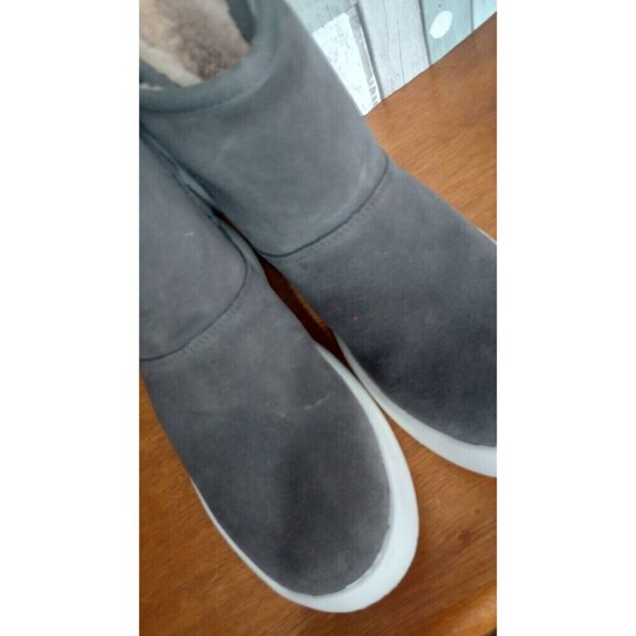 Ugg Classic Boom Suede Gray Boots Size 6 Women's Faux Fur Lining Comfortable - Picture 5 of 11